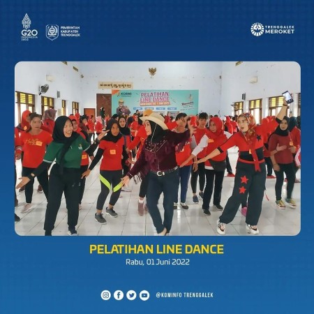 POSMAT Gelar Pelatihan Line Dance di Balai Kelurahan Sumbergedong