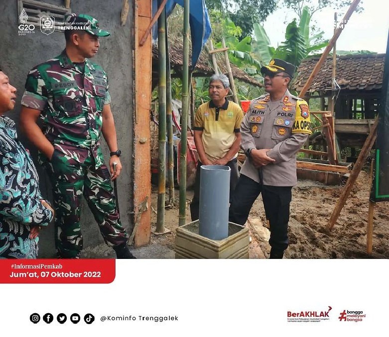 Sekda Trenggalek Dampingi Komandan Kodim 0806 Resmikan Sumur Bor Program TNI Manunggal Air dari Panglima TNI