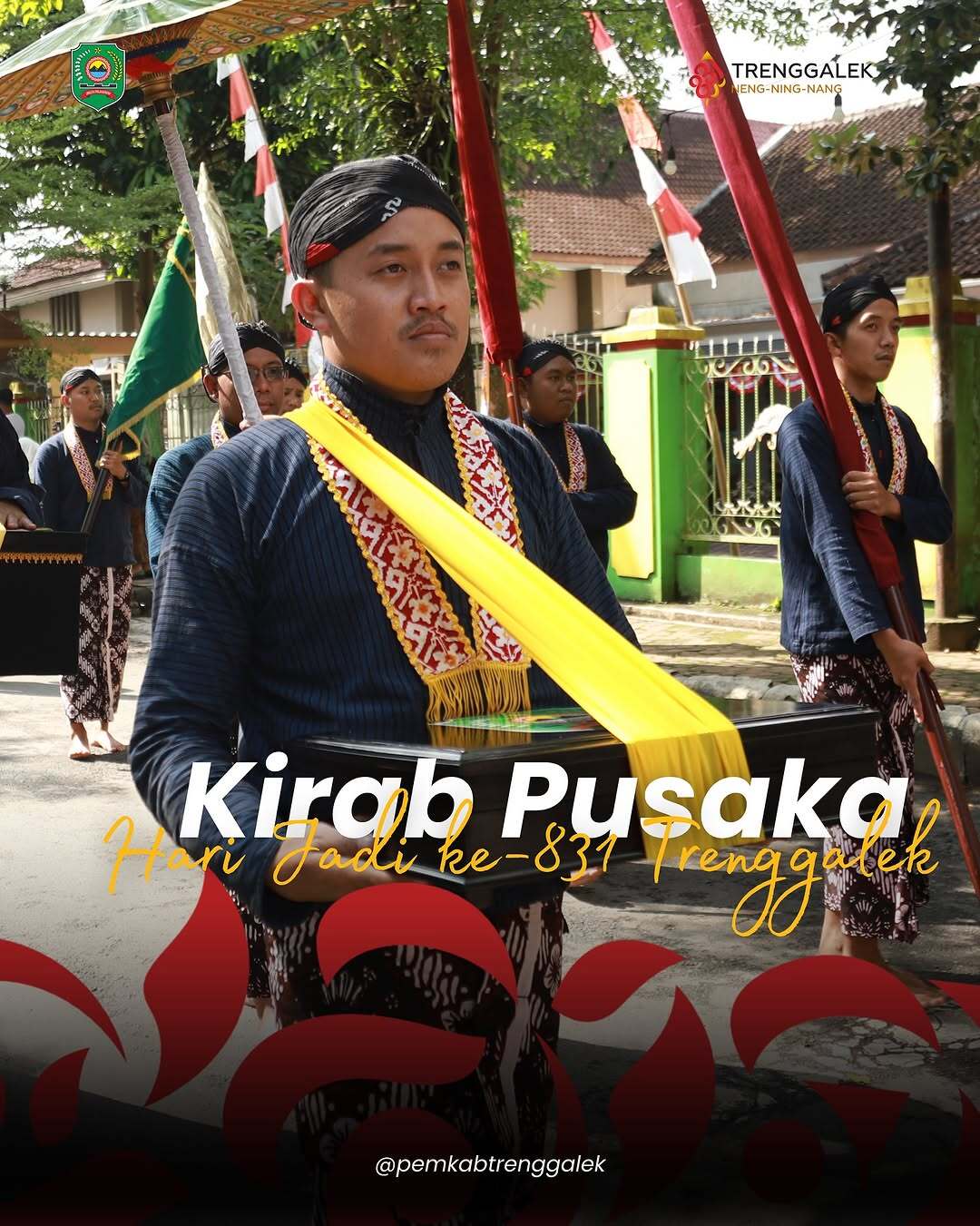 Pemerintah Kabupaten Trenggalek menggelar kirab pusaka dalam rangka memperingati Hari Jadi ke-831